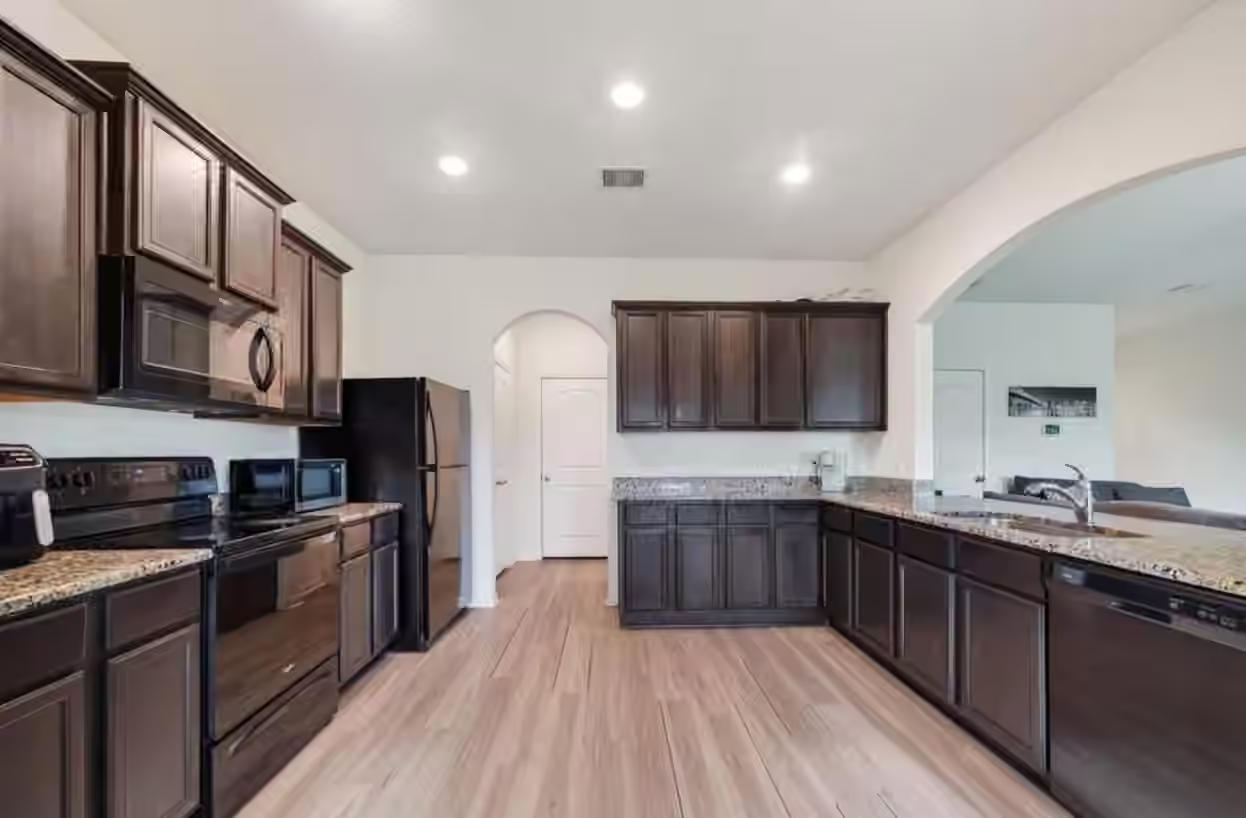 Photo 3 of 15311 Crescent Brookfield Drive, Humble, TX