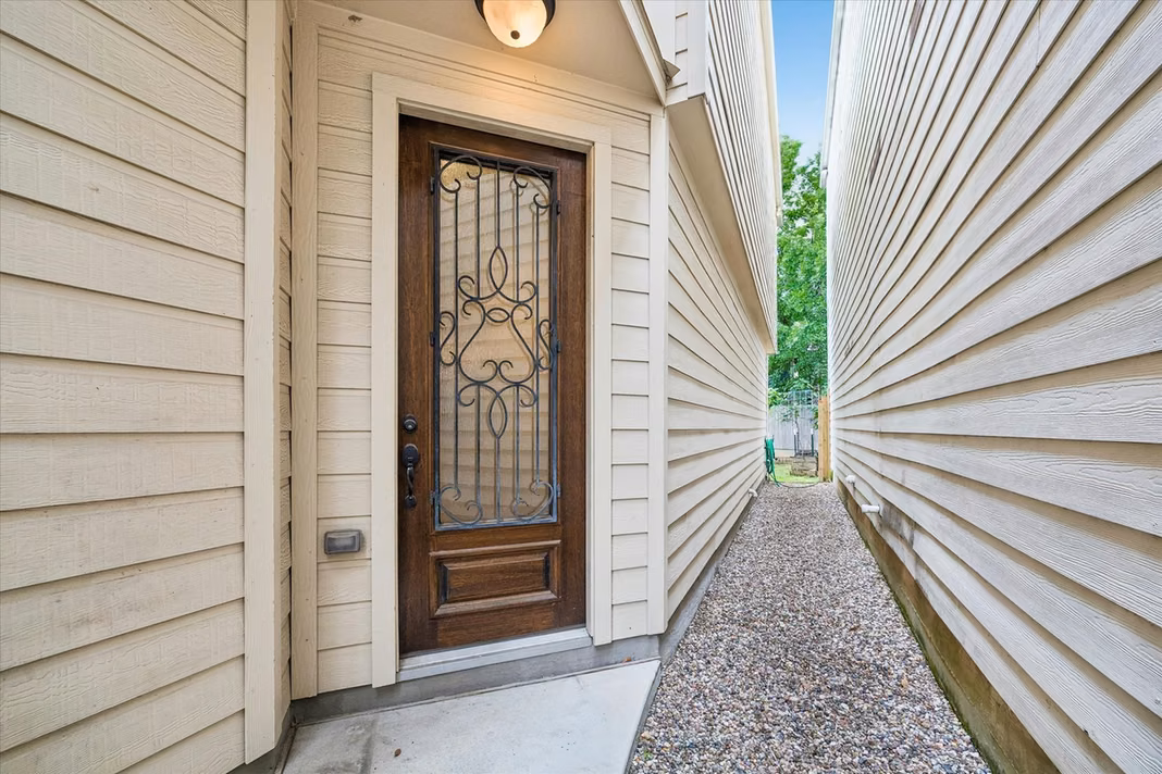 Photo 3 of 5513 Petty Street C, Houston, TX