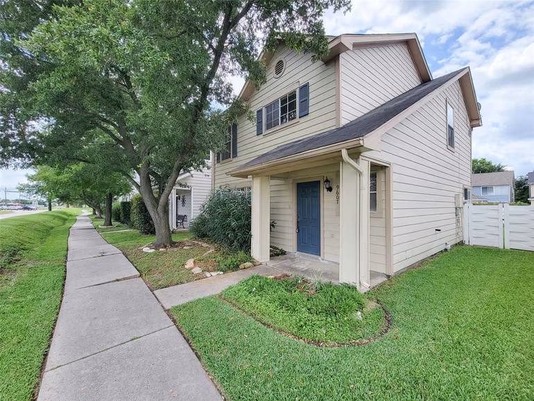 Photo 3 of 9607 Farrell Drive, Houston, TX