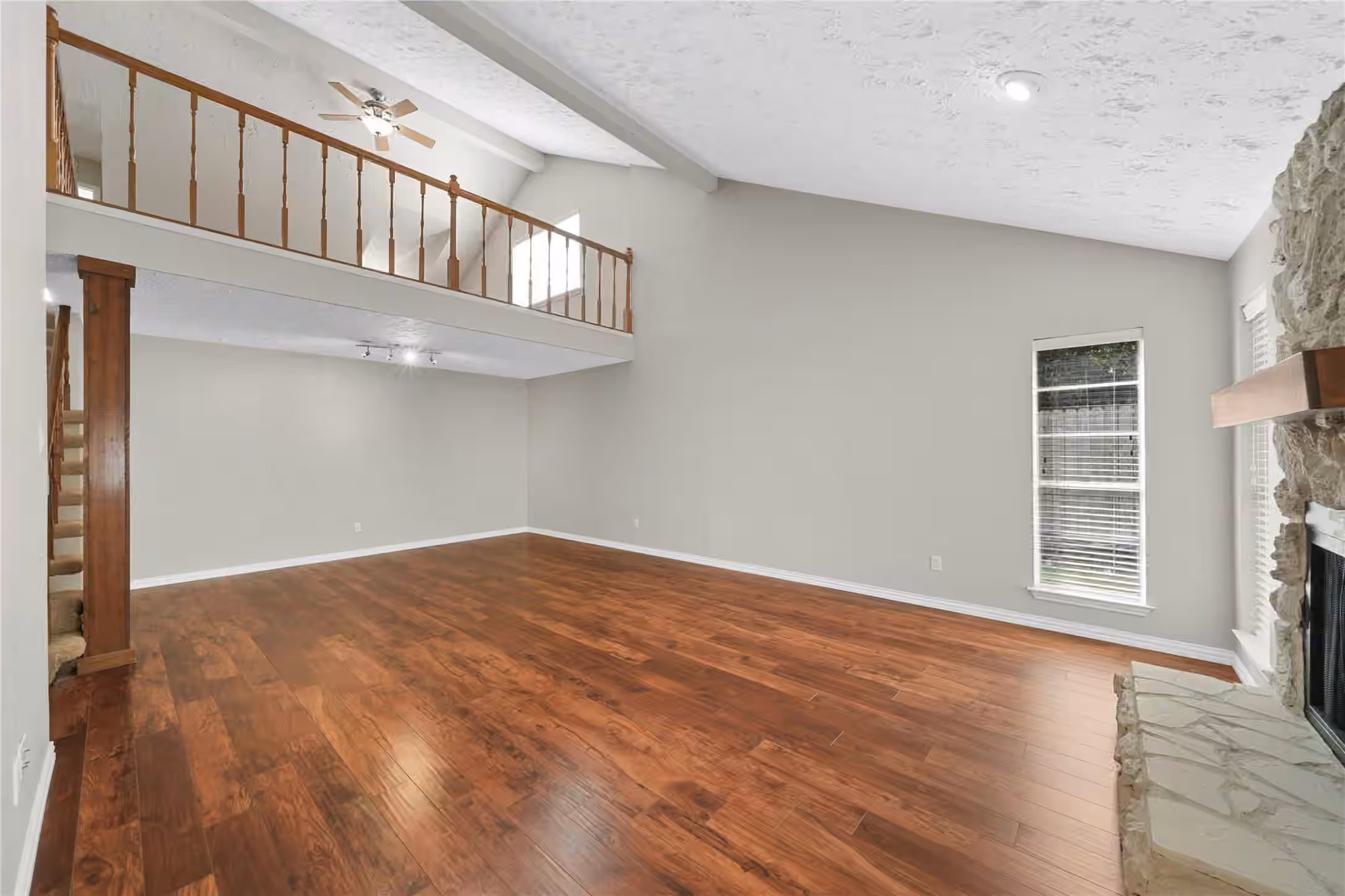 Photo 3 of 16826 Cobble Ridge Drive, Sugar Land, TX