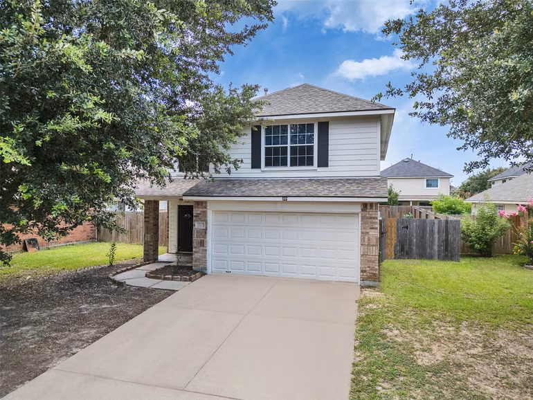 Photo 2 of 4423 Plumeria Avenue, Baytown, TX