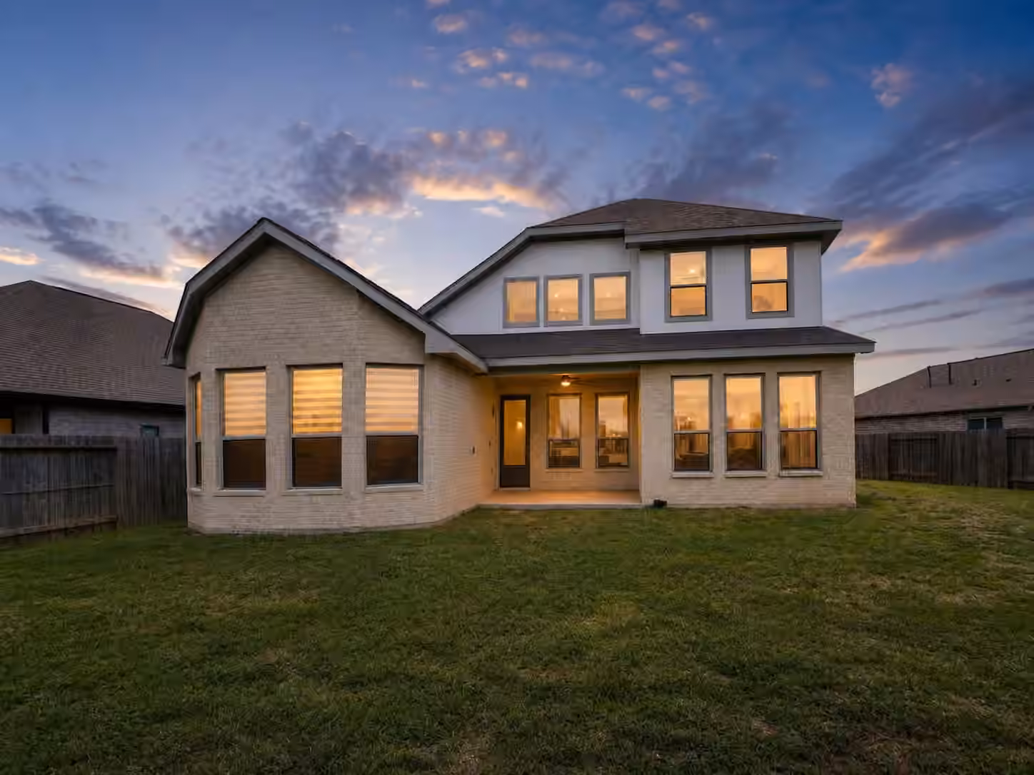 Photo 2 of 8826 Winters Edge Road, Richmond, TX