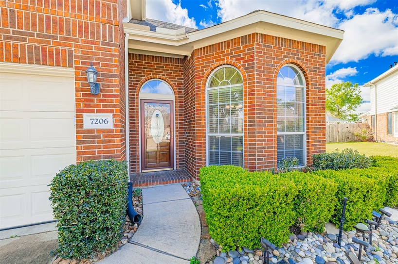 Photo 2 of 7206 Sheffield Falls Court, Houston, TX