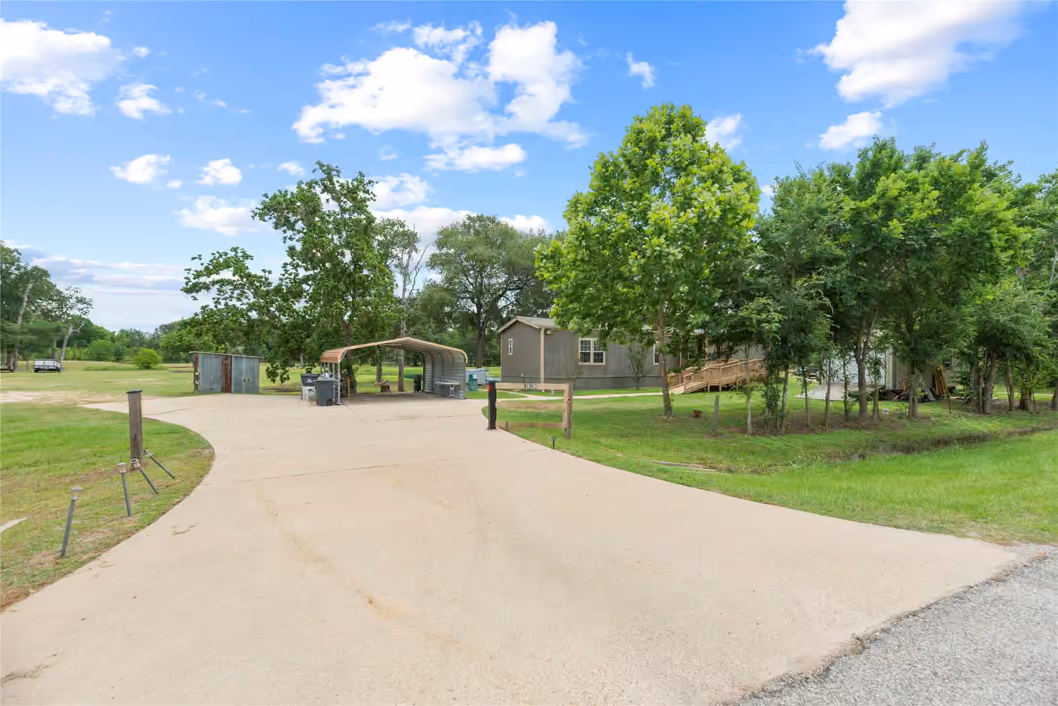 Photo 2 of 28239 Fm-1488, Hockley, TX