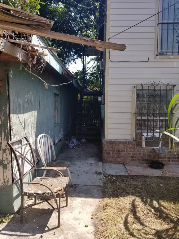 Photo 4 of 2210 Hardy Street, Houston, TX