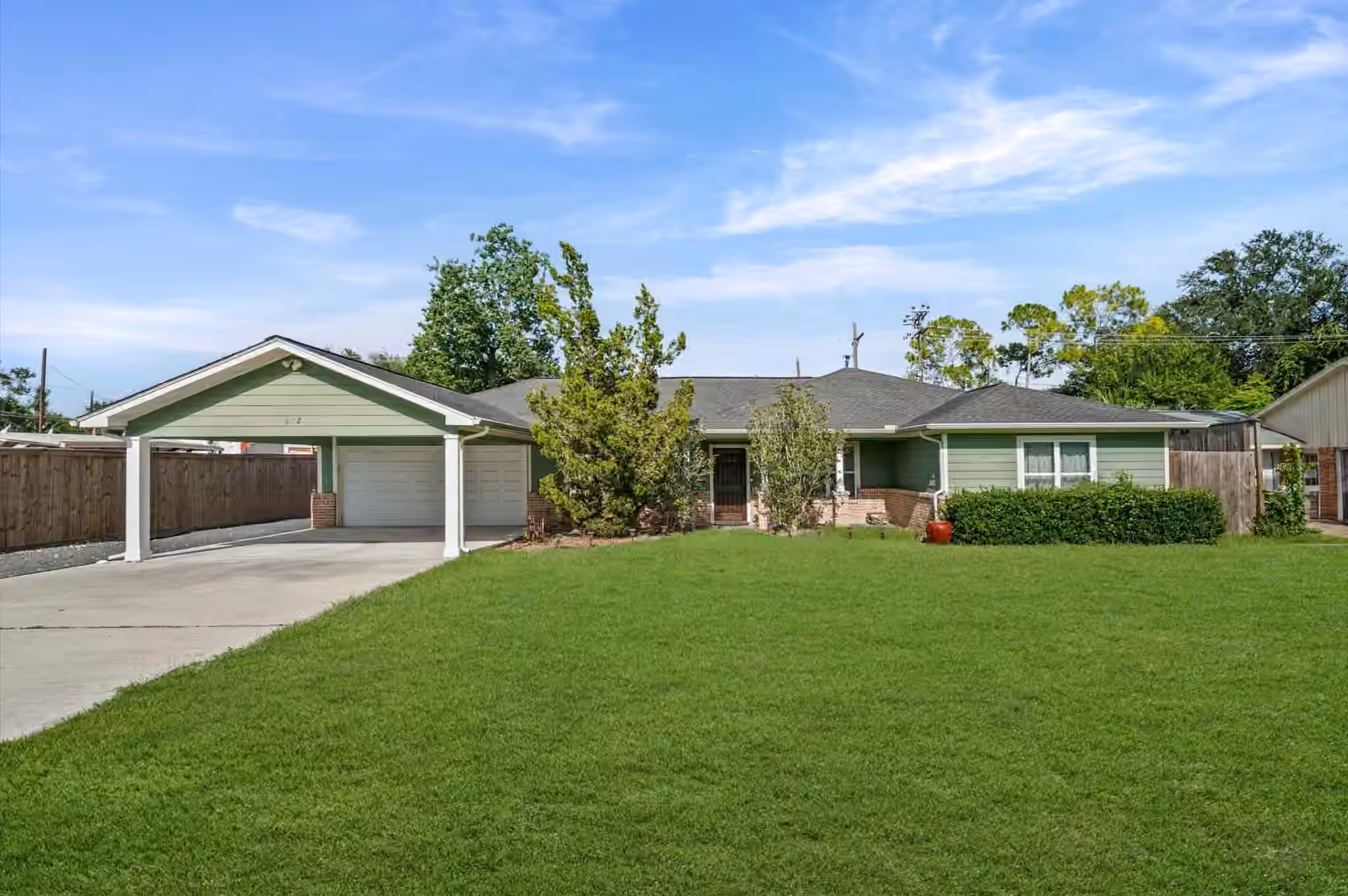 Photo of 1526 Adkins Road, Houston, TX 77055