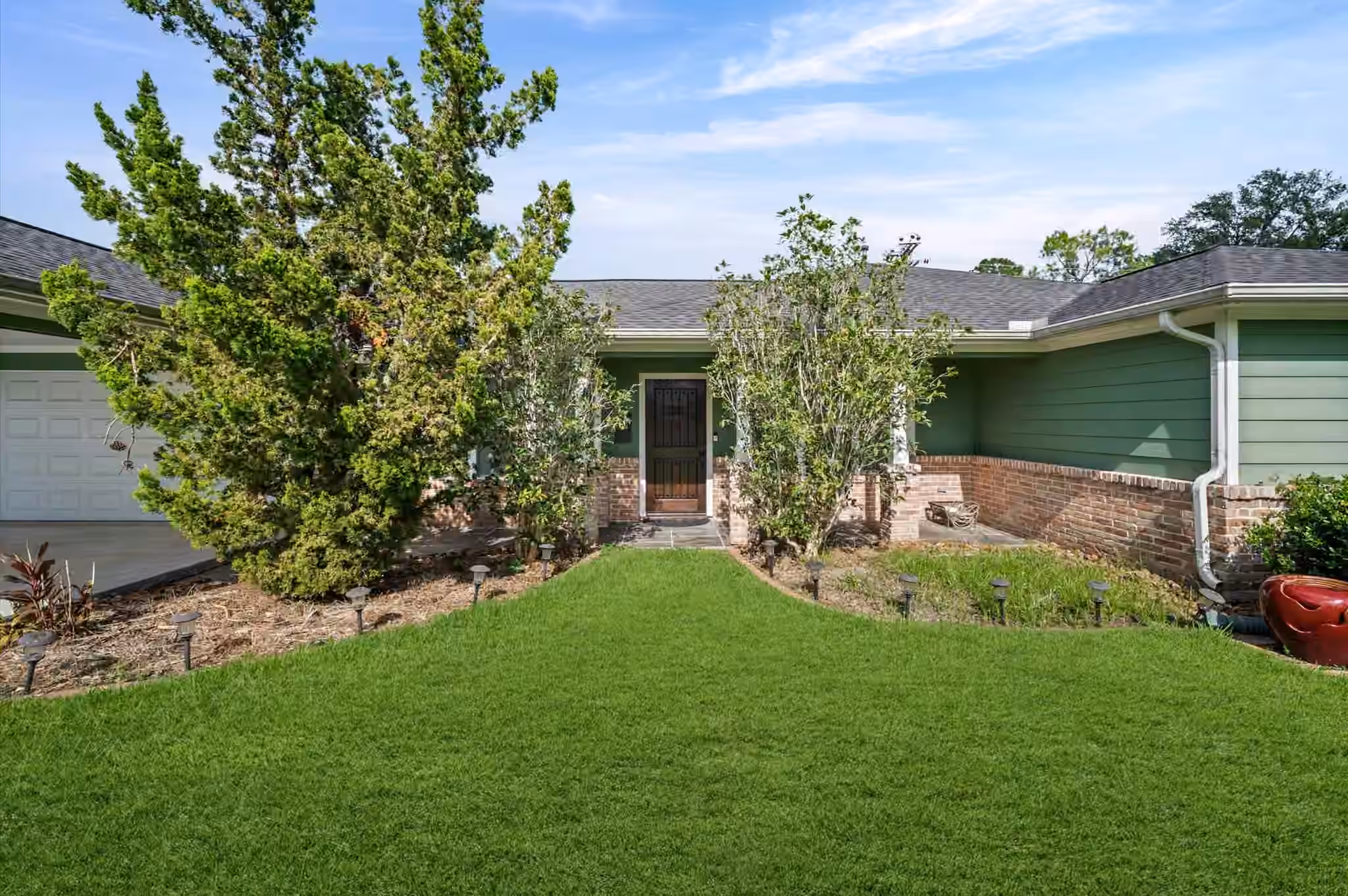 Photo 2 of 1526 Adkins Road, Houston, TX