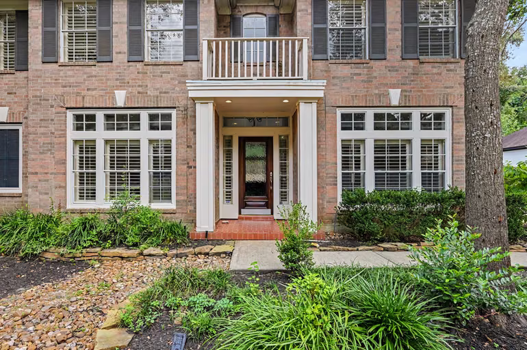 Photo 5 of 83 E Green Gables Circle, The Woodlands, TX