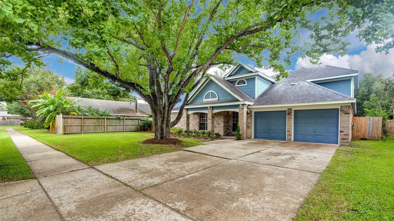 Photo 2 of 16811 Anna Green Street, Houston, TX