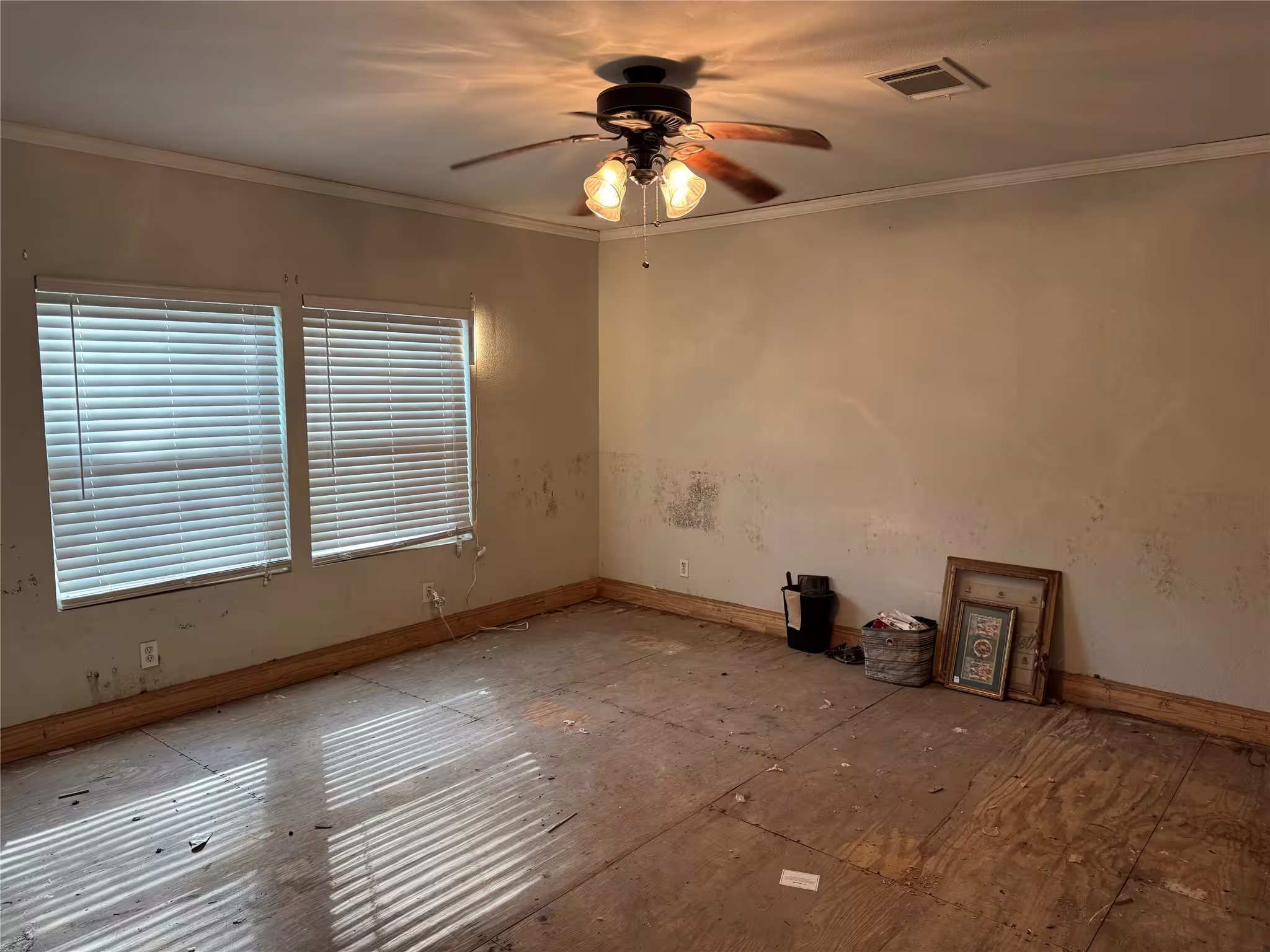 Photo 3 of 1739 County Road 370, Splendora, TX