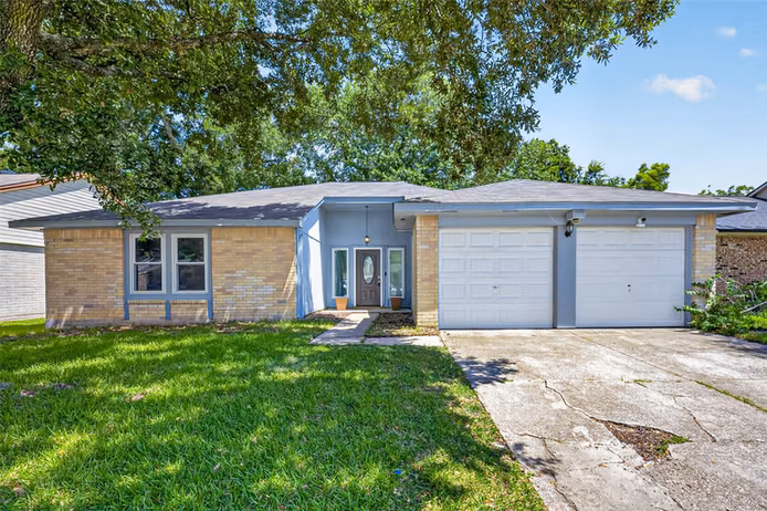 Photo of 2527 Corral Trail, Friendswood, TX 77546