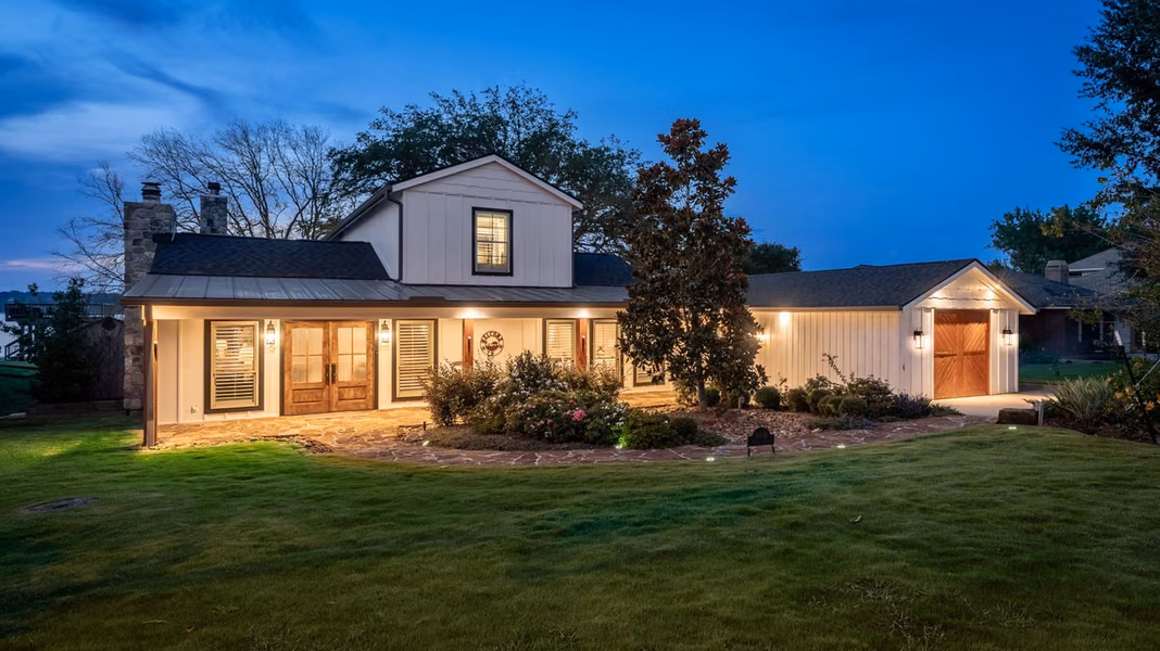 Photo 3 of 16422 Hunters Trail, Montgomery, TX