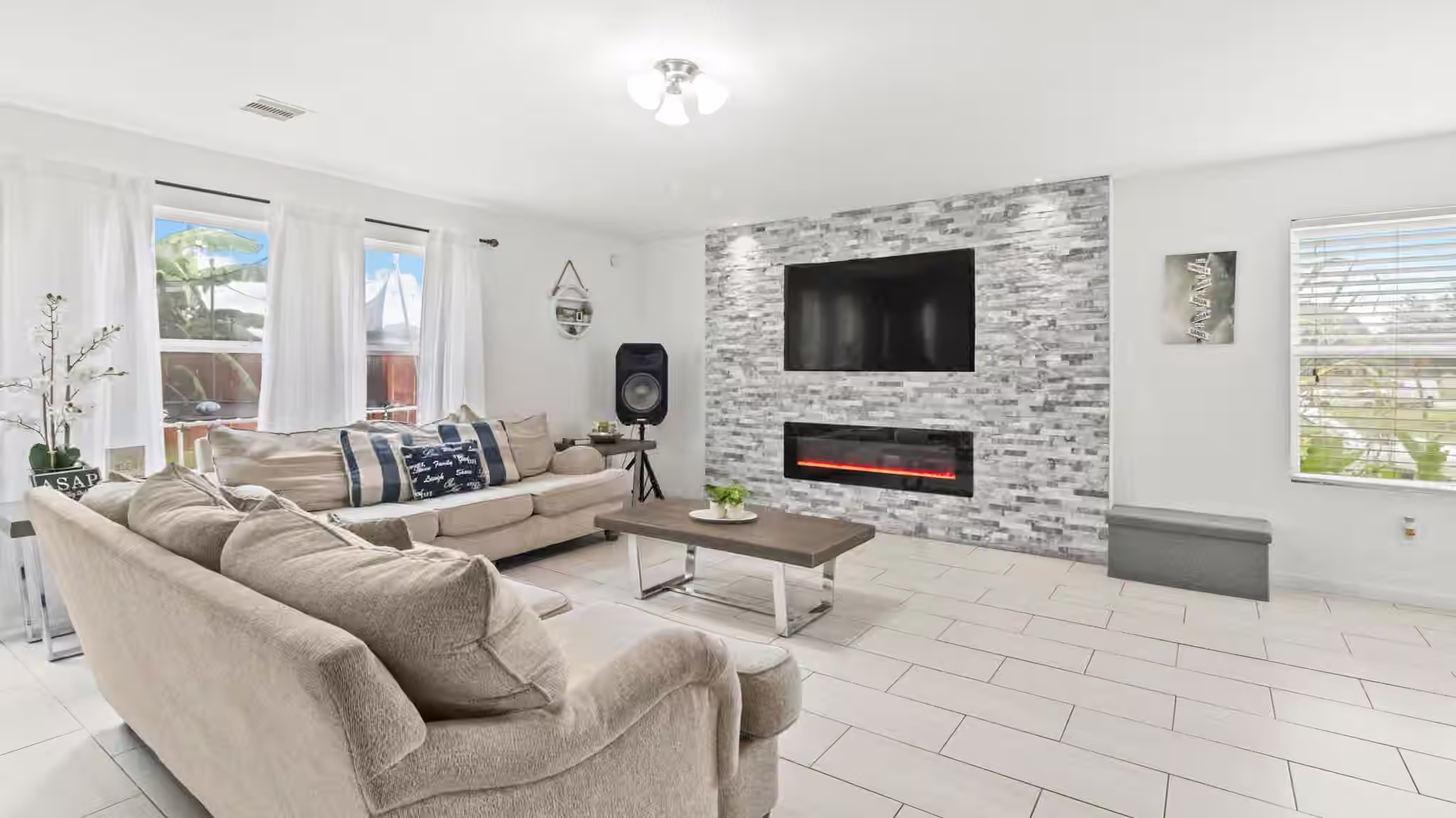 Photo 5 of 18743 N Young Elm Circle, Houston, TX
