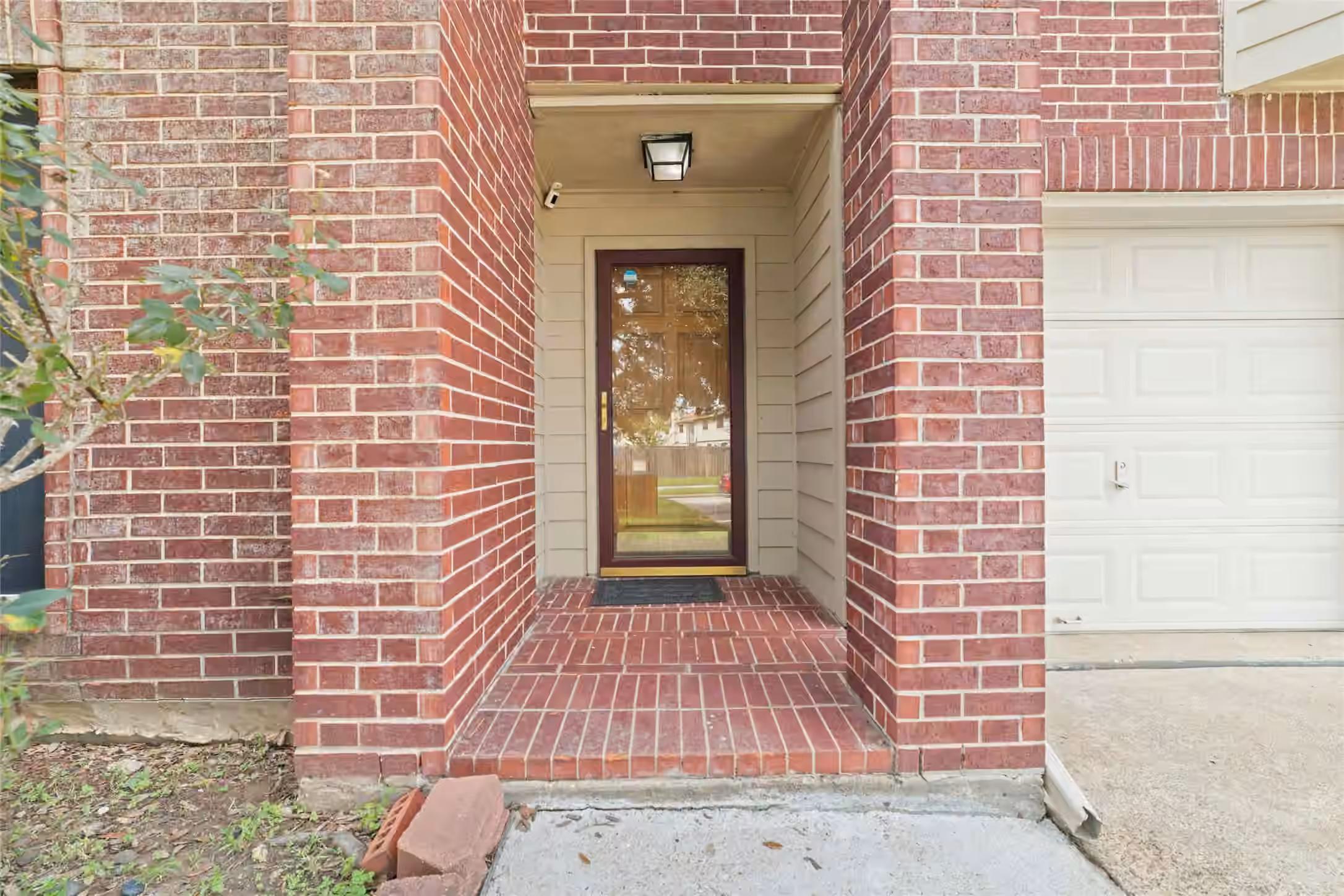 Photo 4 of 2235 Heatherwood Drive, Missouri City, TX