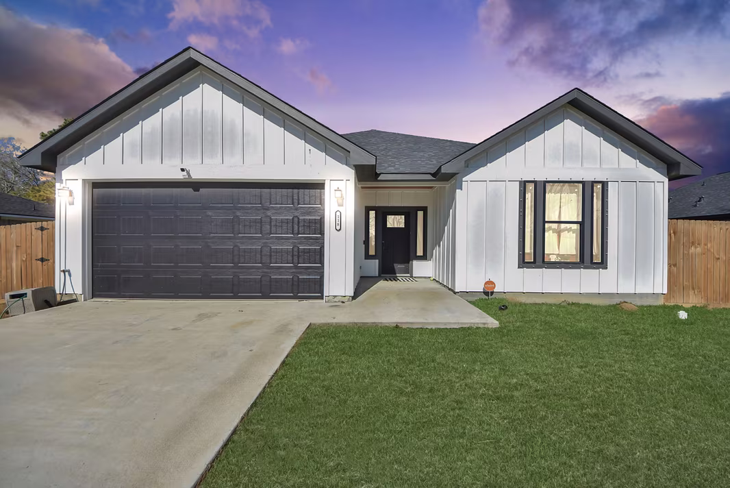 Photo of 118 Nelson Road, Anahuac, TX