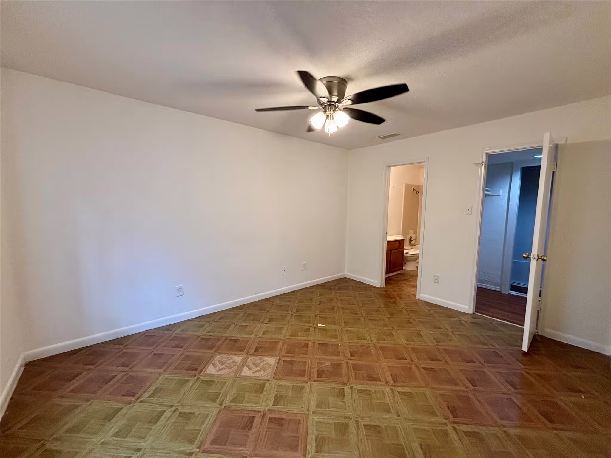 Photo 7 of 8287 Creekbend Drive 8287, Houston, TX