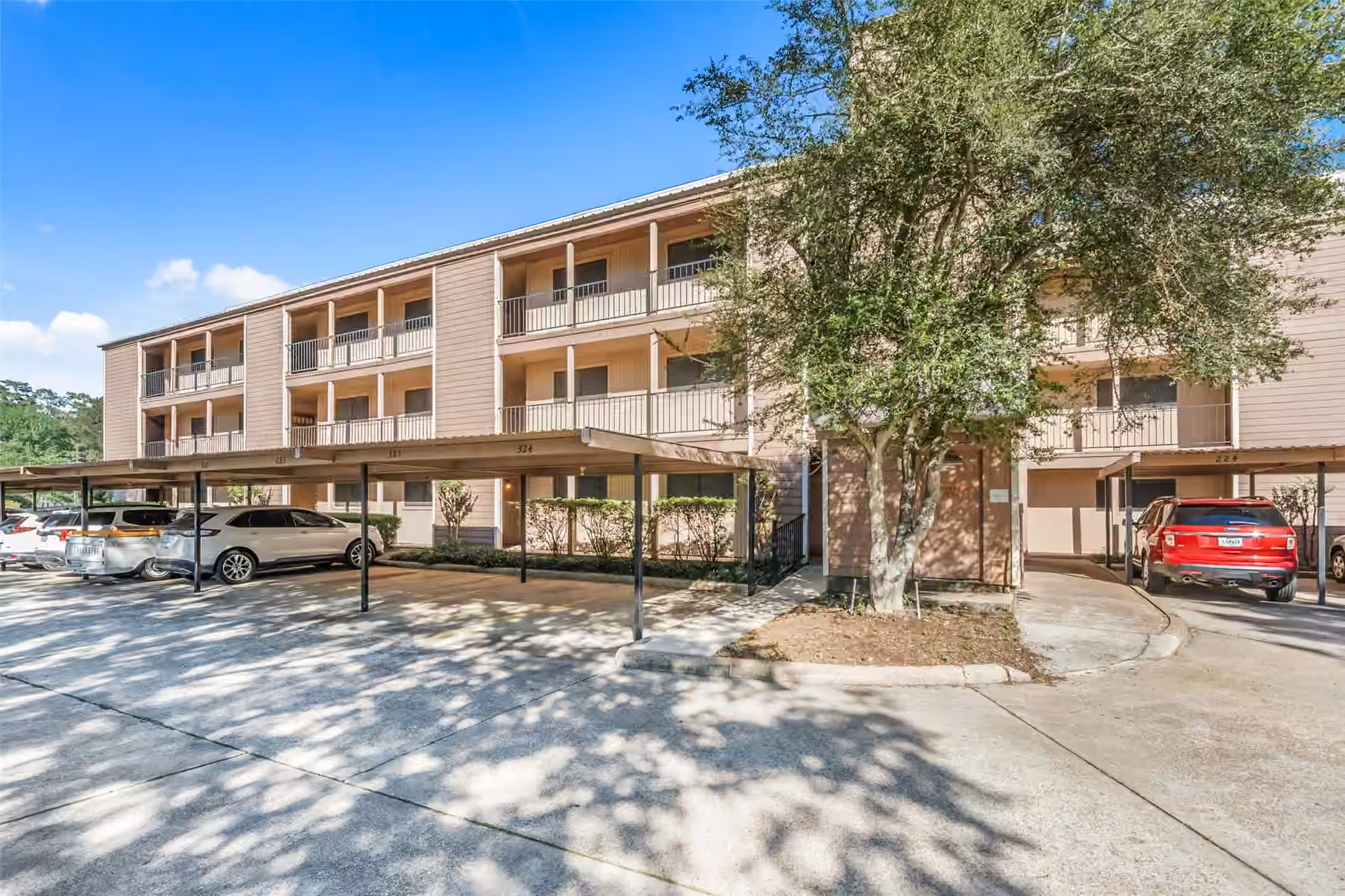 Photo 4 of 15575 Marina Drive 123A, Conroe, TX