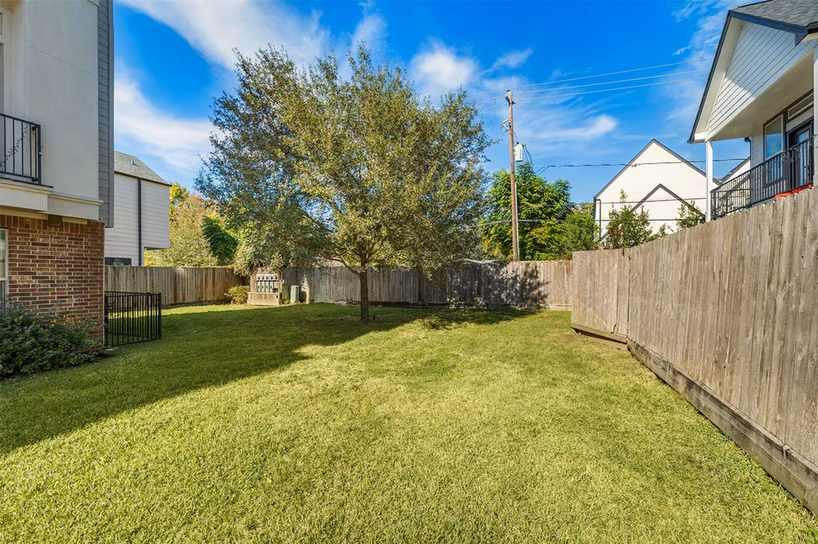 Photo 4 of 4003 Beacon Fisher Drive, Houston, TX