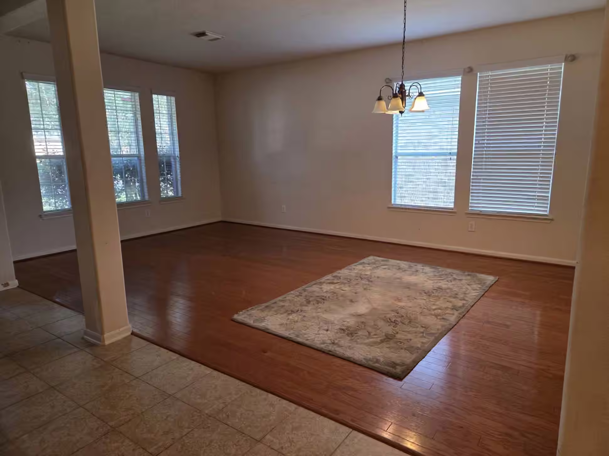 Photo 5 of 7402 Compass Rose Drive, Richmond, TX