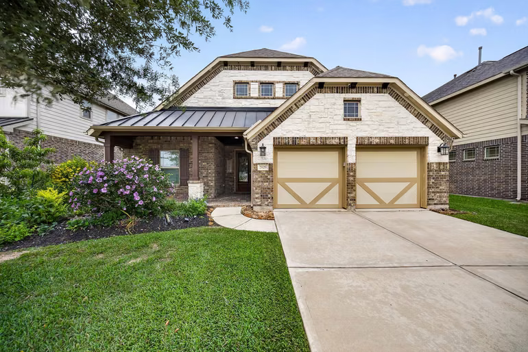 Photo of 2829 Parkside Village Court, Pearland, TX 77581