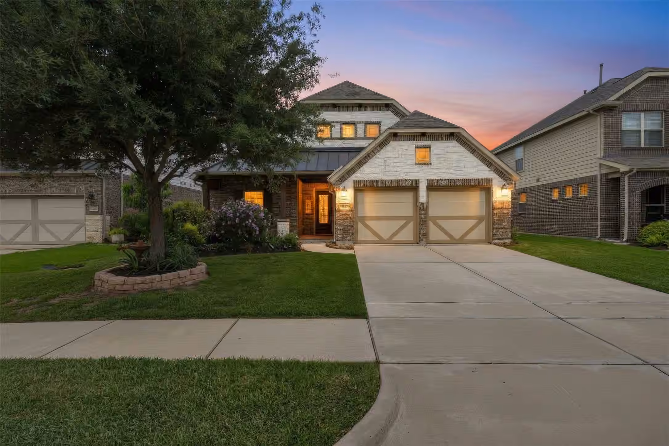 Photo 2 of 2829 Parkside Village Court, Pearland, TX