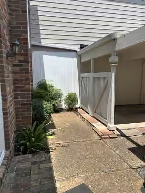 Photo 4 of 1220 Fountain View Drive 197, Houston, TX