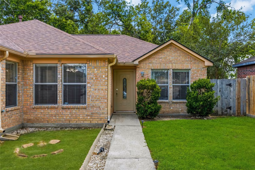 Photo of 23619 Summer Pine Drive, Spring, TX