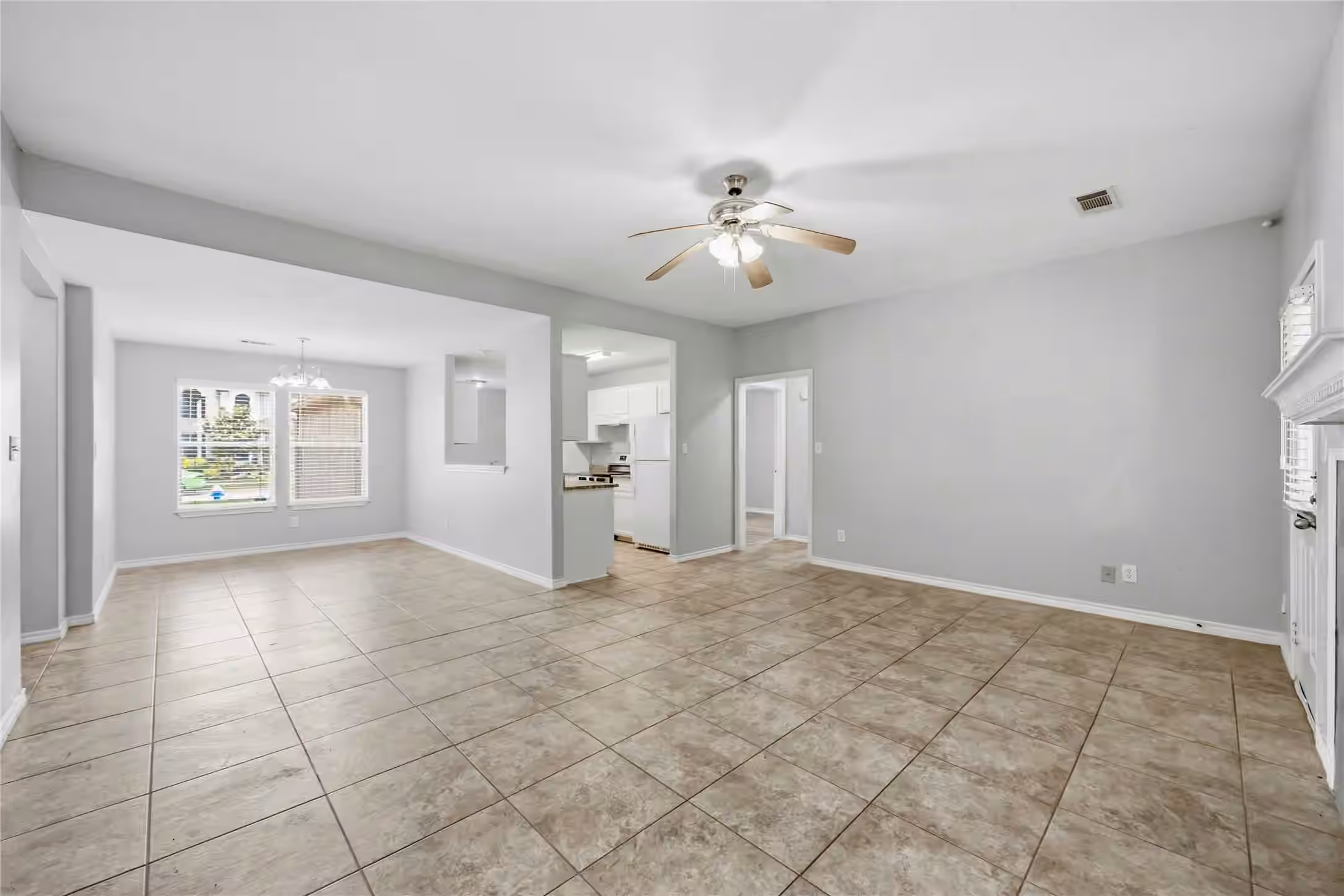 Photo 5 of 23619 Summer Pine Drive, Spring, TX