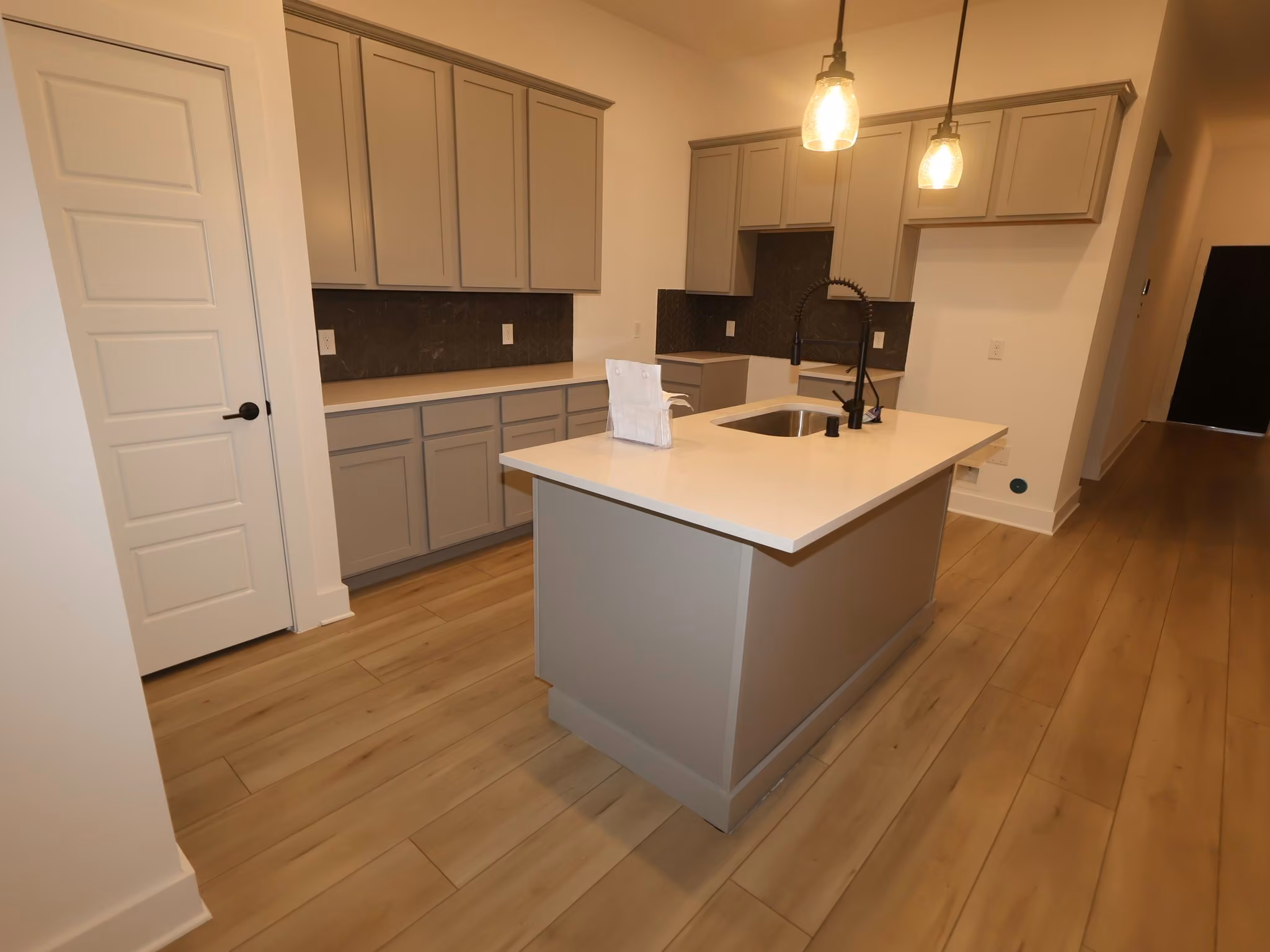 Photo 3 of 13925 Baikal Manor Drive, Santa Fe, TX