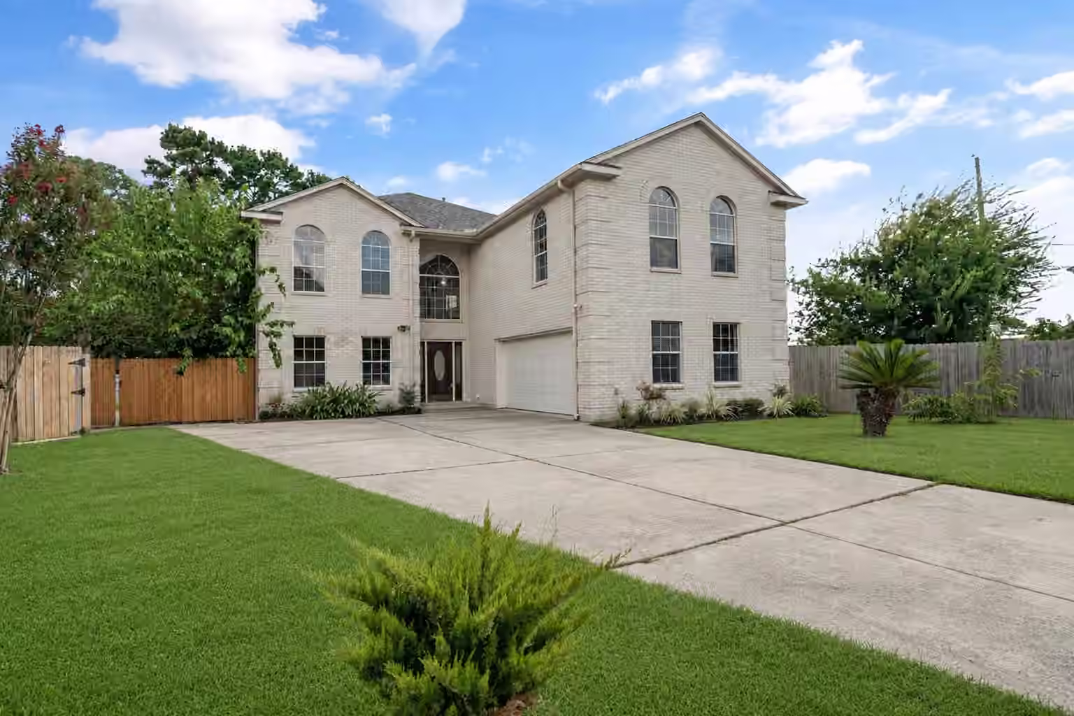 Photo 2 of 17603 W Fawn River Circle, Spring, TX