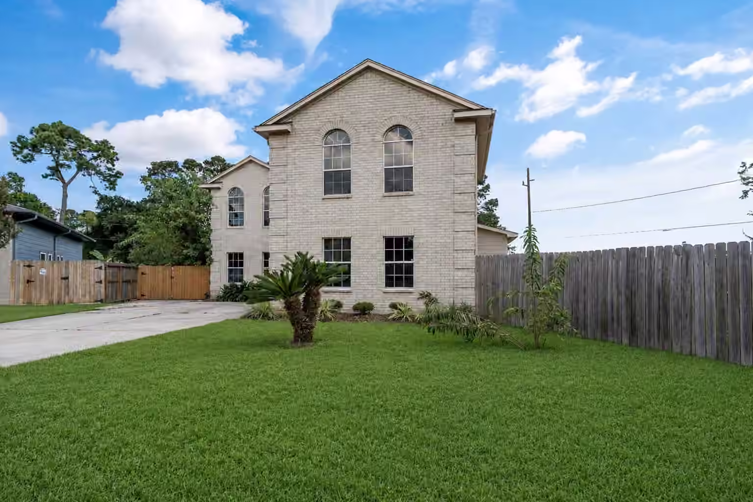 Photo 4 of 17603 W Fawn River Circle, Spring, TX