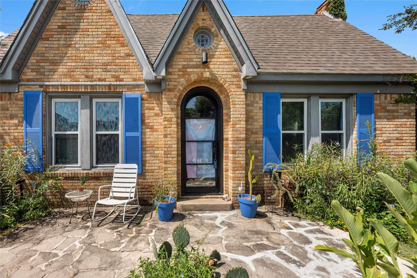 Photo 2 of 2906 Rosewood Street, Houston, TX