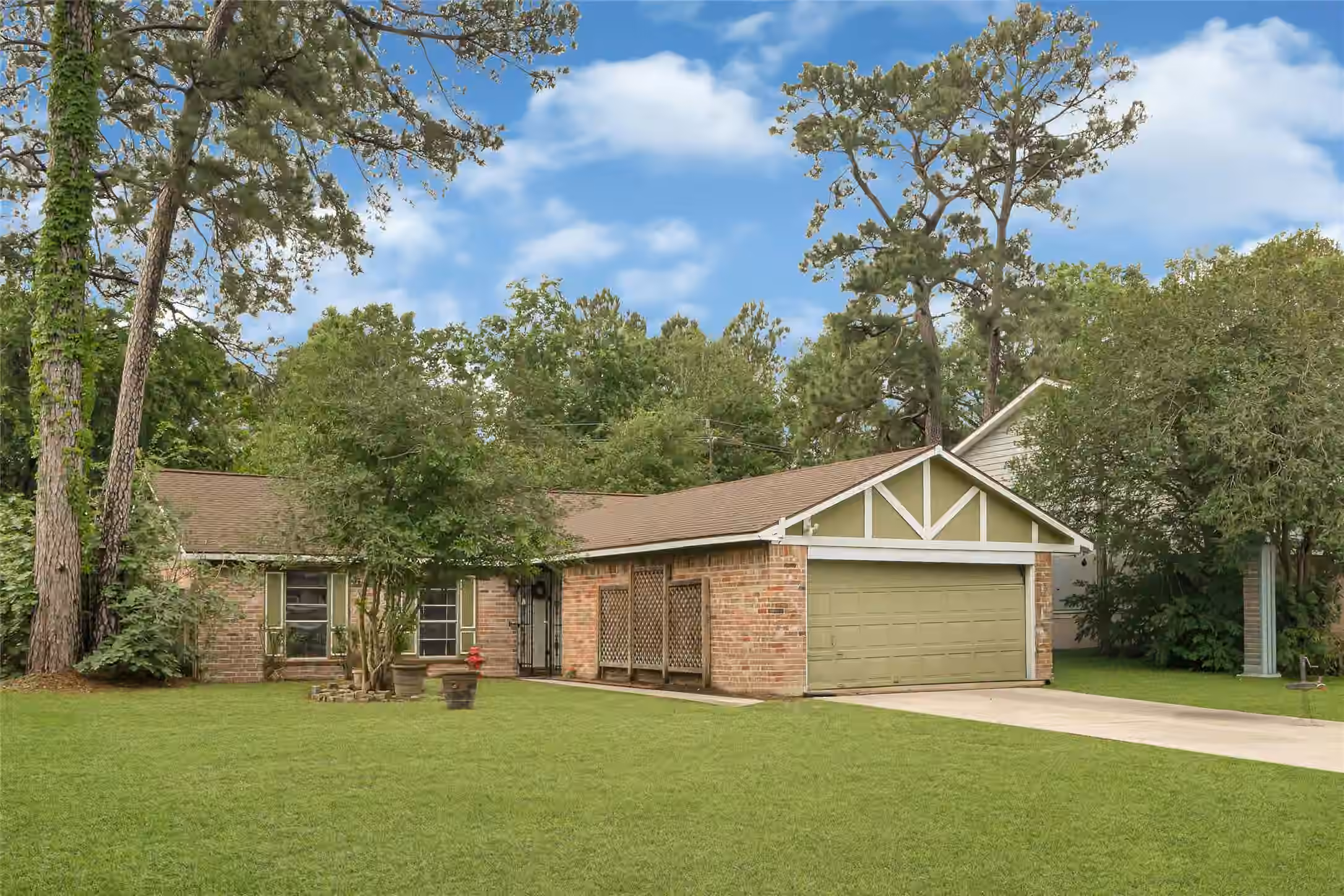 Photo of 10238 Valley Wind Drive, Houston, TX