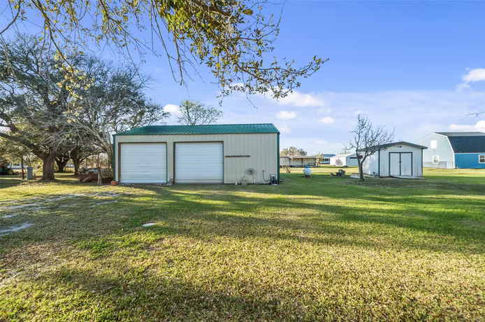 Photo 5 of 409 Lewis Street, Matagorda, TX