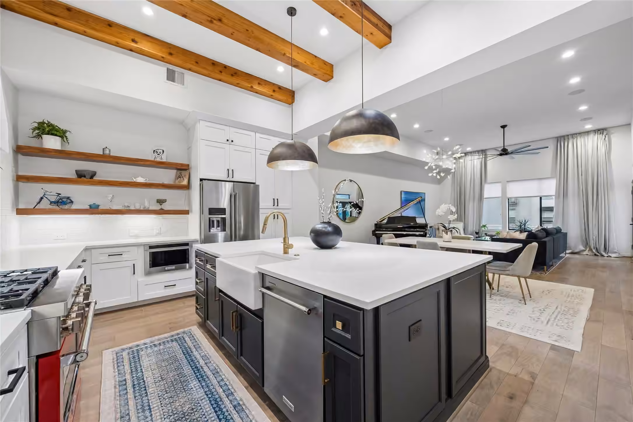 Photo of 513 Memorial Heights Drive, Houston, TX