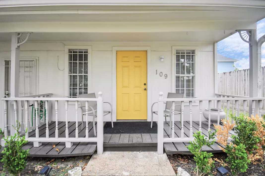 Photo 3 of 109 Amundsen Street, Houston, TX