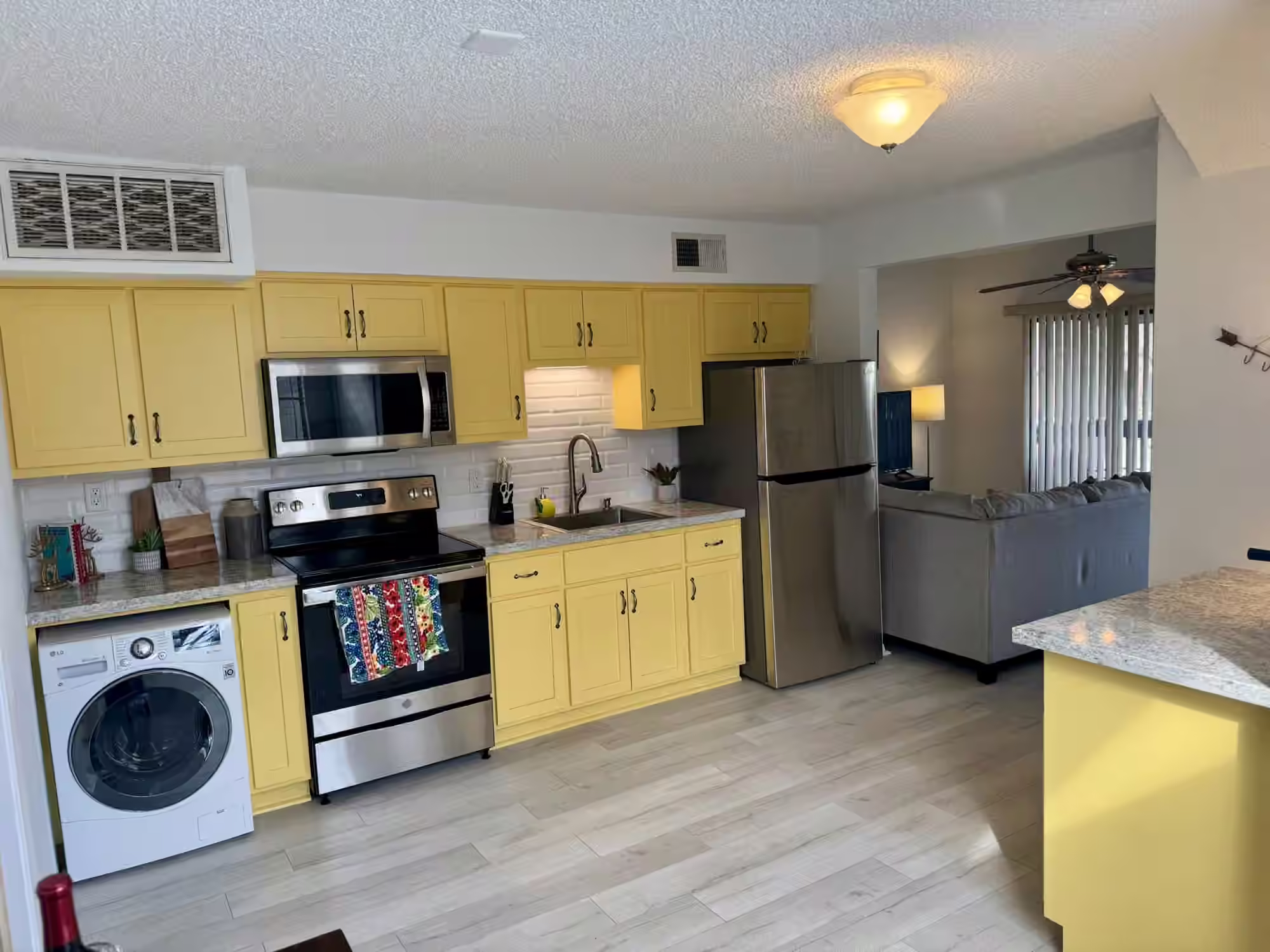 Photo 5 of 12900 Walden Road 820, Montgomery, TX
