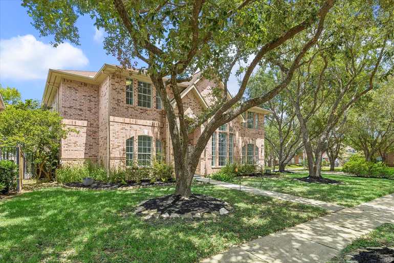 Photo 2 of 39 Oakmere Place, Sugar Land, TX