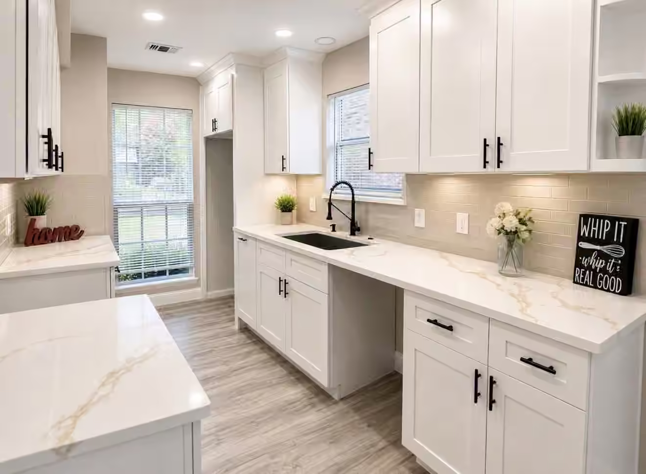 Photo 3 of 8622 Elm Lake Dr, Houston, TX