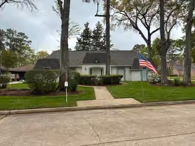 Photo 3 of 15115 Stonewick Drive, Houston, TX
