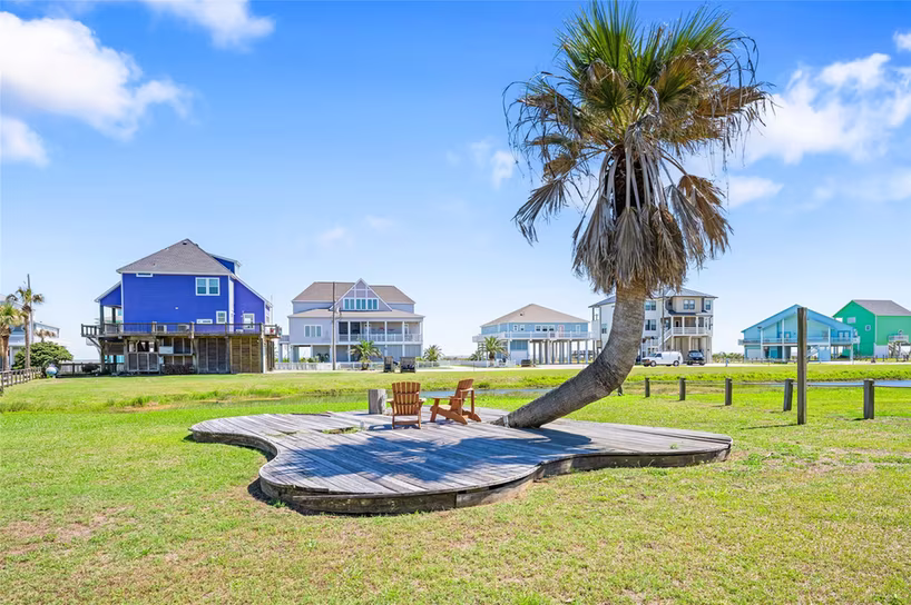 Photo 3 of 3040 Carioca Court, Crystal Beach, TX