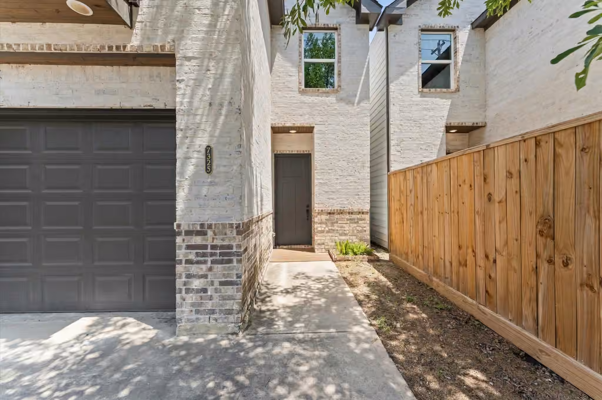 Photo 4 of 7325 Market Street, Houston, TX