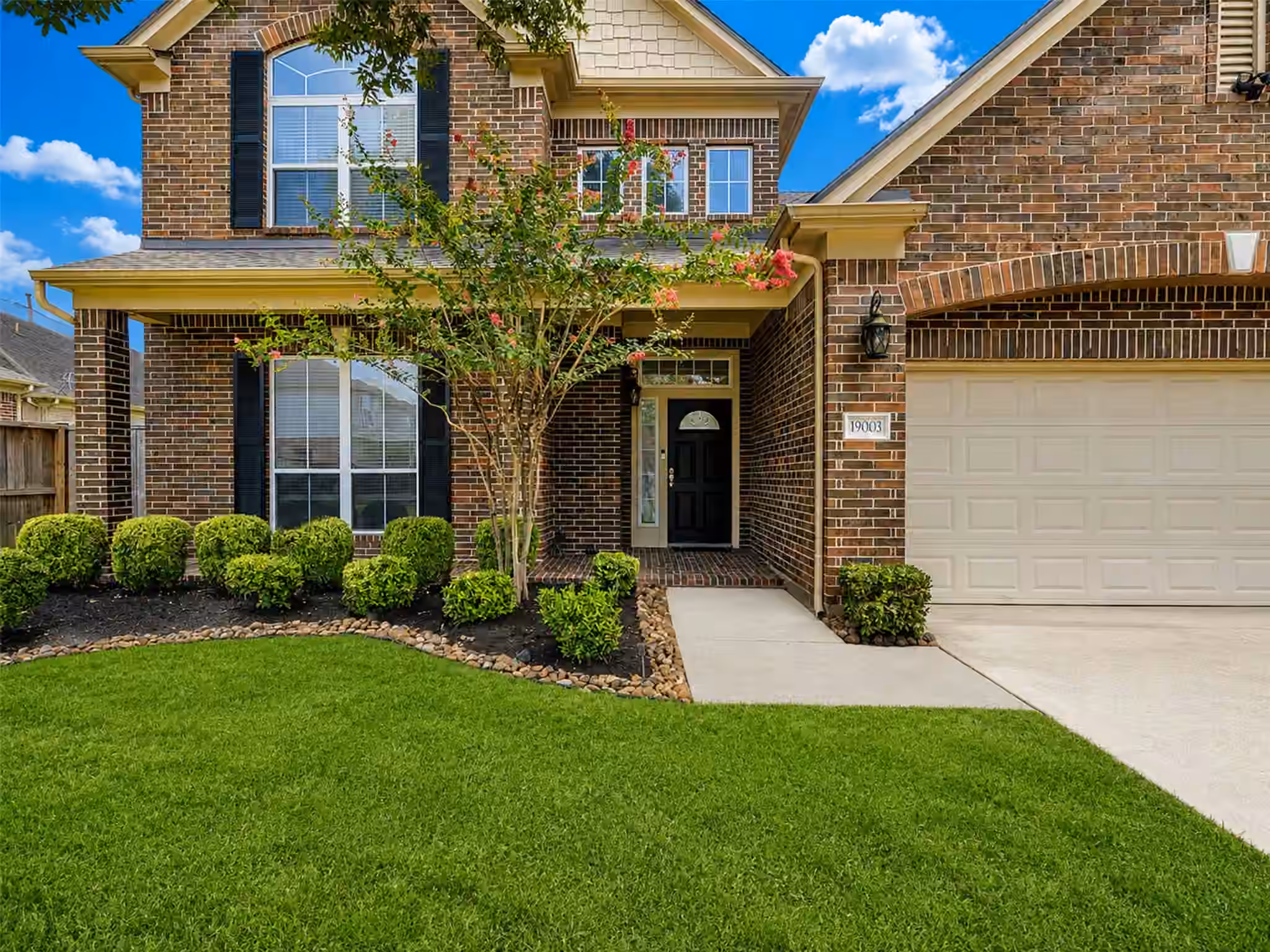 Photo 3 of 19003 Greenleaf Ridge Court, Cypress, TX