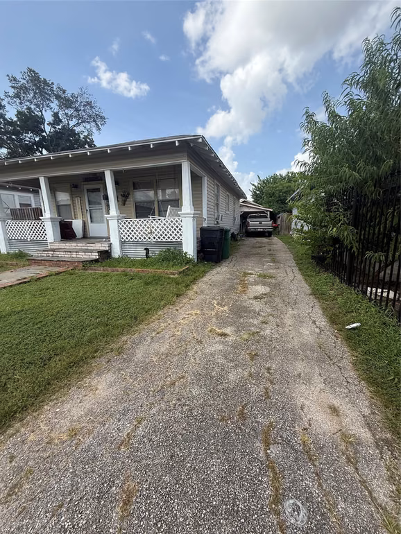 Photo 2 of 7635 Avenue C, Houston, TX
