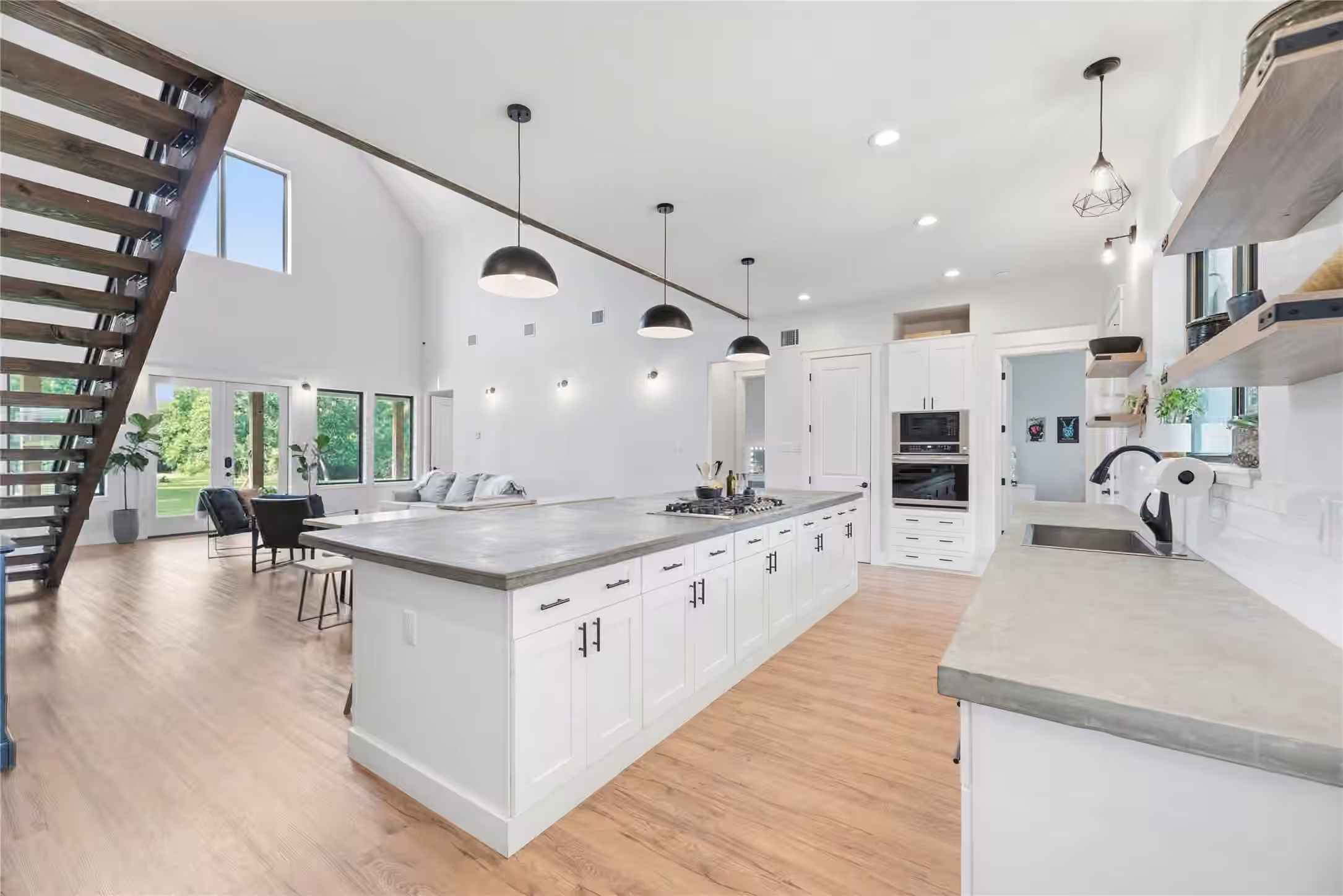 Photo 4 of 1400 Hicks Street, Tomball, TX