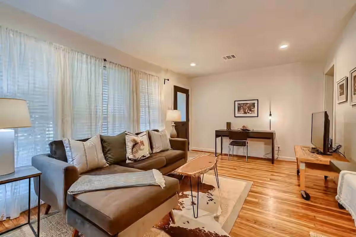 Photo 3 of 4021 Woodshire Street, Houston, TX
