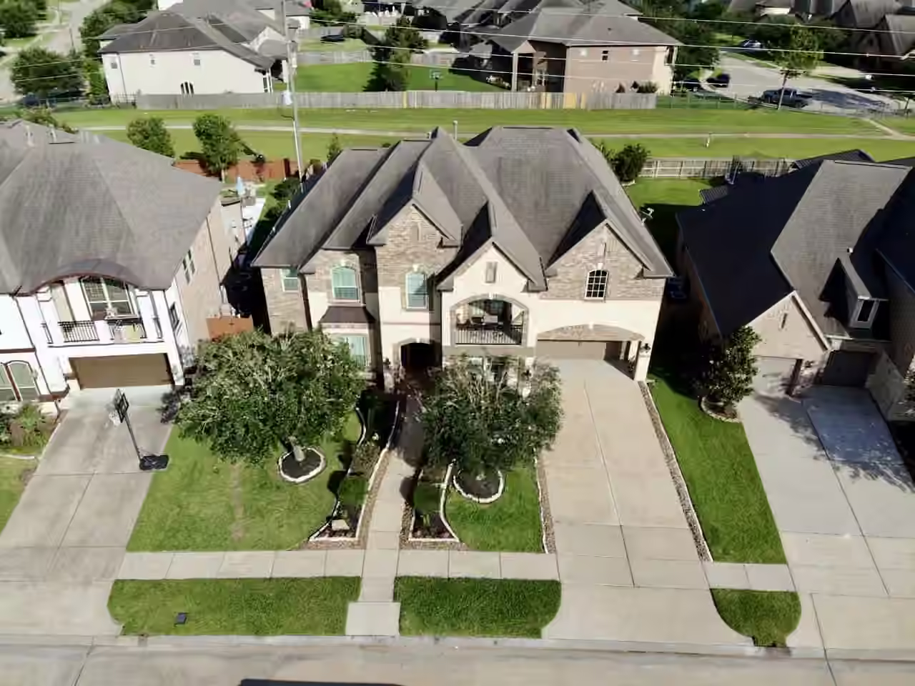 Photo 4 of 9924 Easton Sky Lane, Cypress, TX