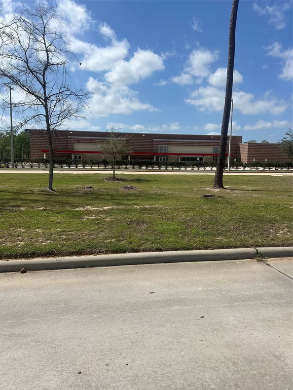 Photo 5 of 21130 Alder Oaks Dr, New Caney, TX