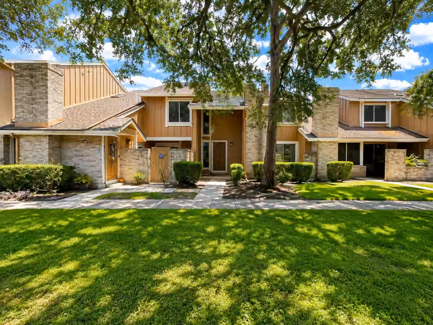 Photo 3 of 6167 Dryad Drive, Houston, TX