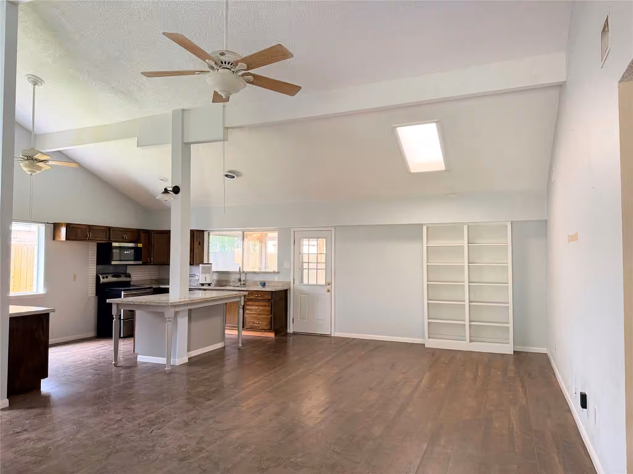 Photo 3 of 804 Driftwood Street, League City, TX